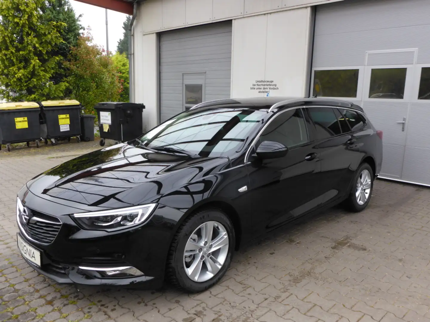 Opel Insignia Sports Tourer 1.6 Diesel Aut Innovation Noir - 1