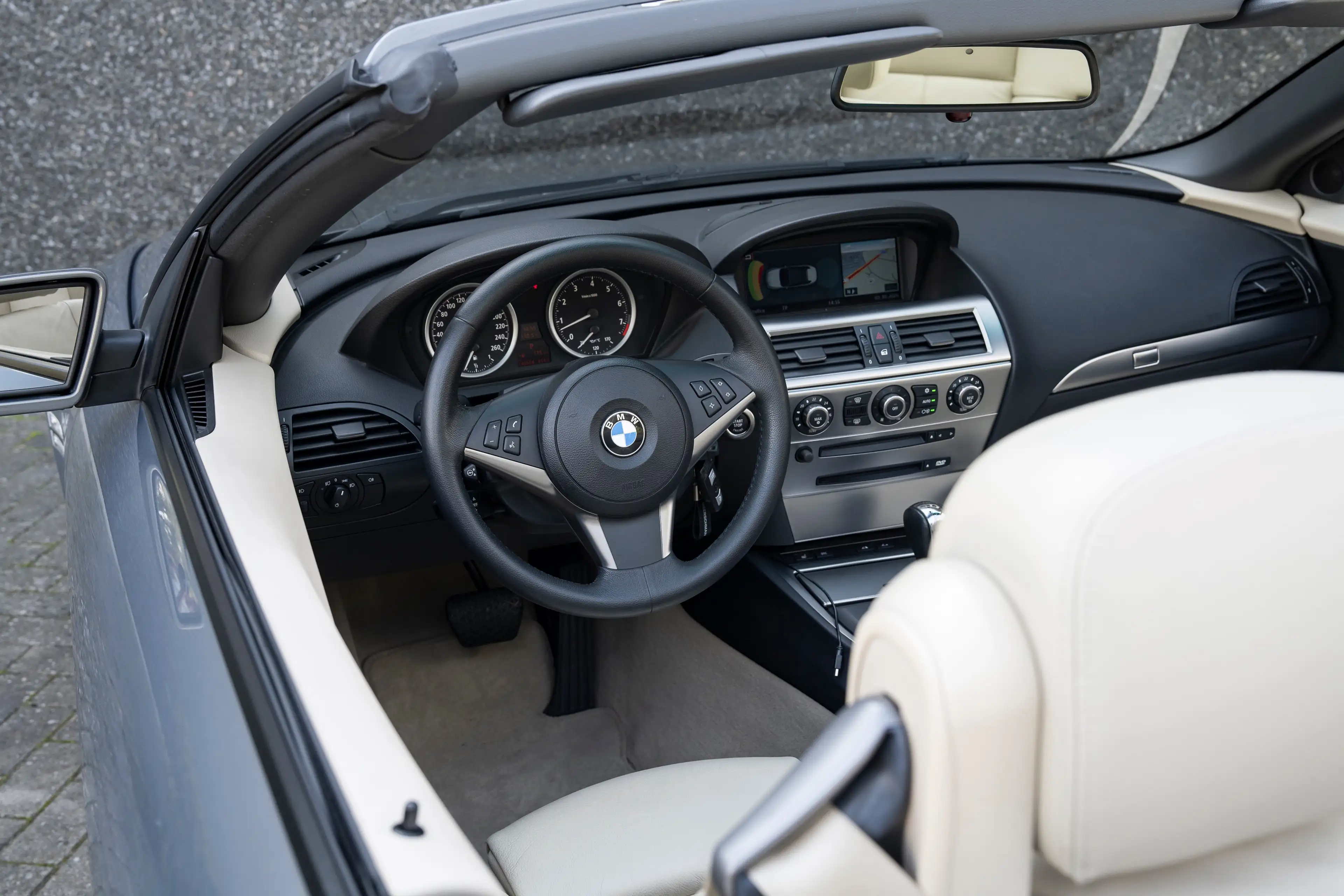 BMW 630 Cabriolet 630i ** Maniakaal onderhouden ** — photo 13