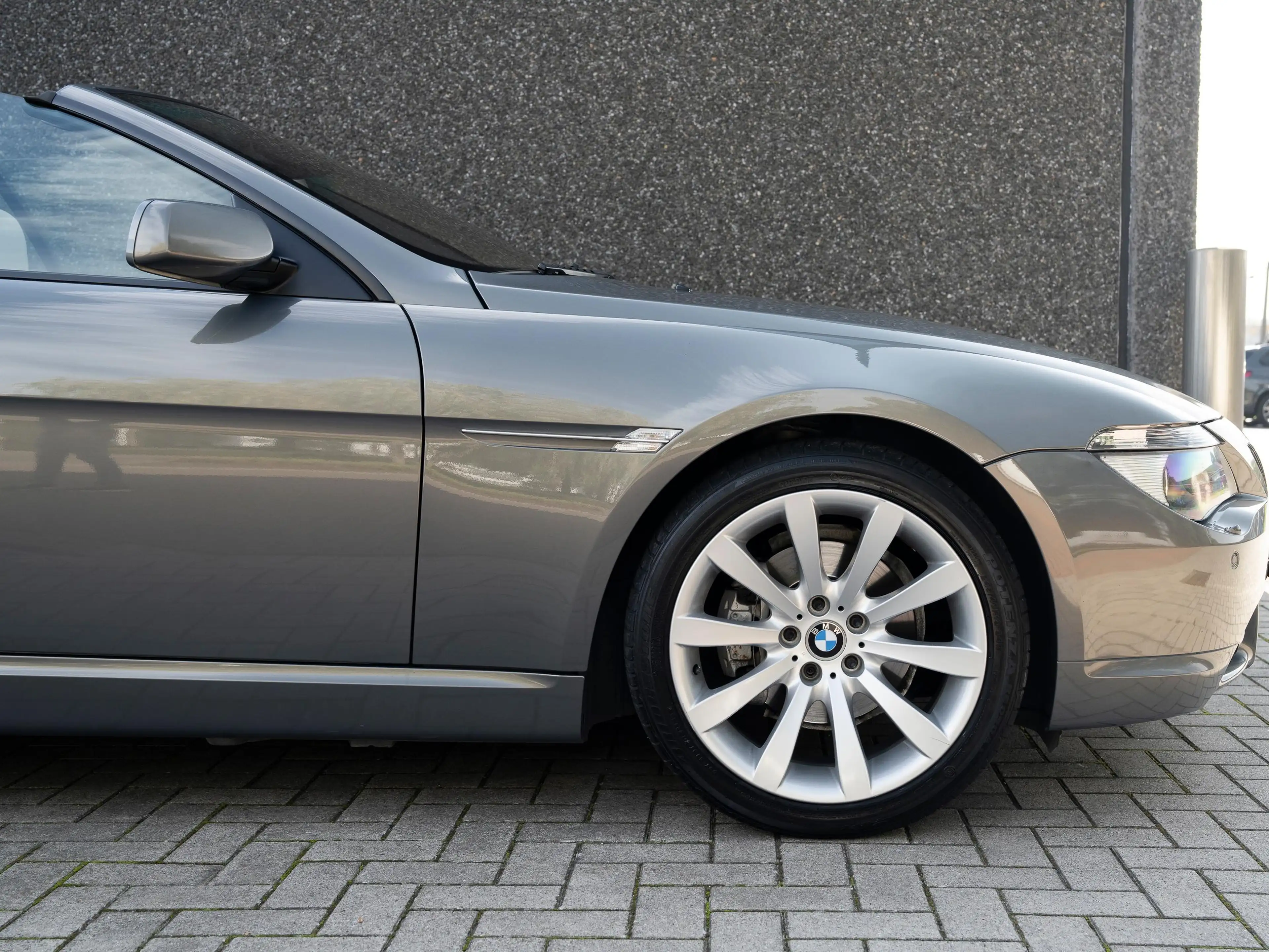 BMW 630 Cabriolet 630i ** Maniakaal onderhouden ** — photo 4