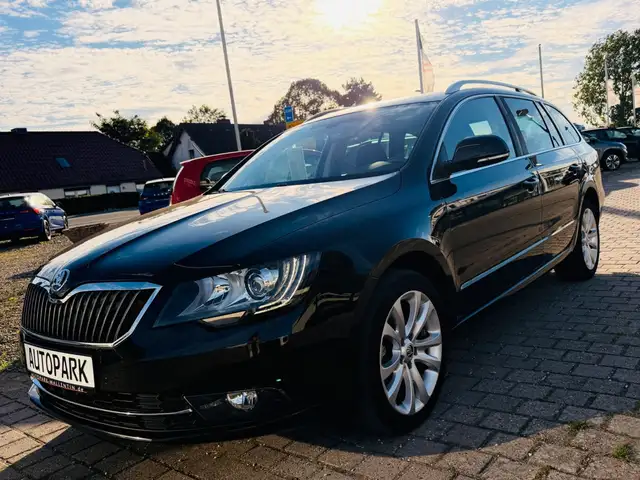 Skoda Superb view 3