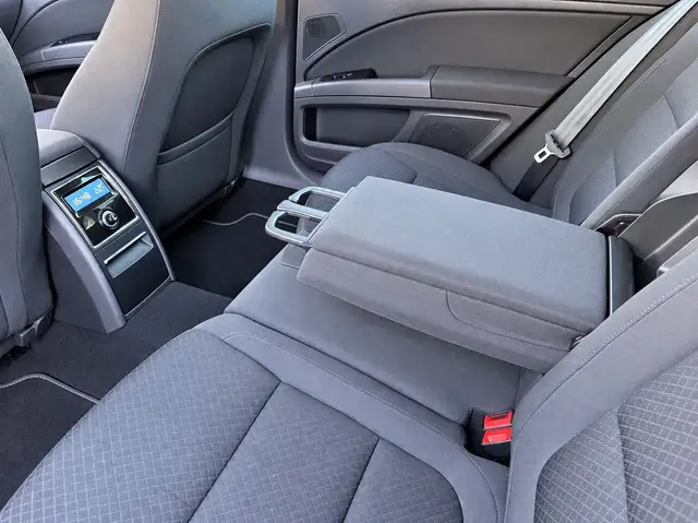 Skoda Superb view 21