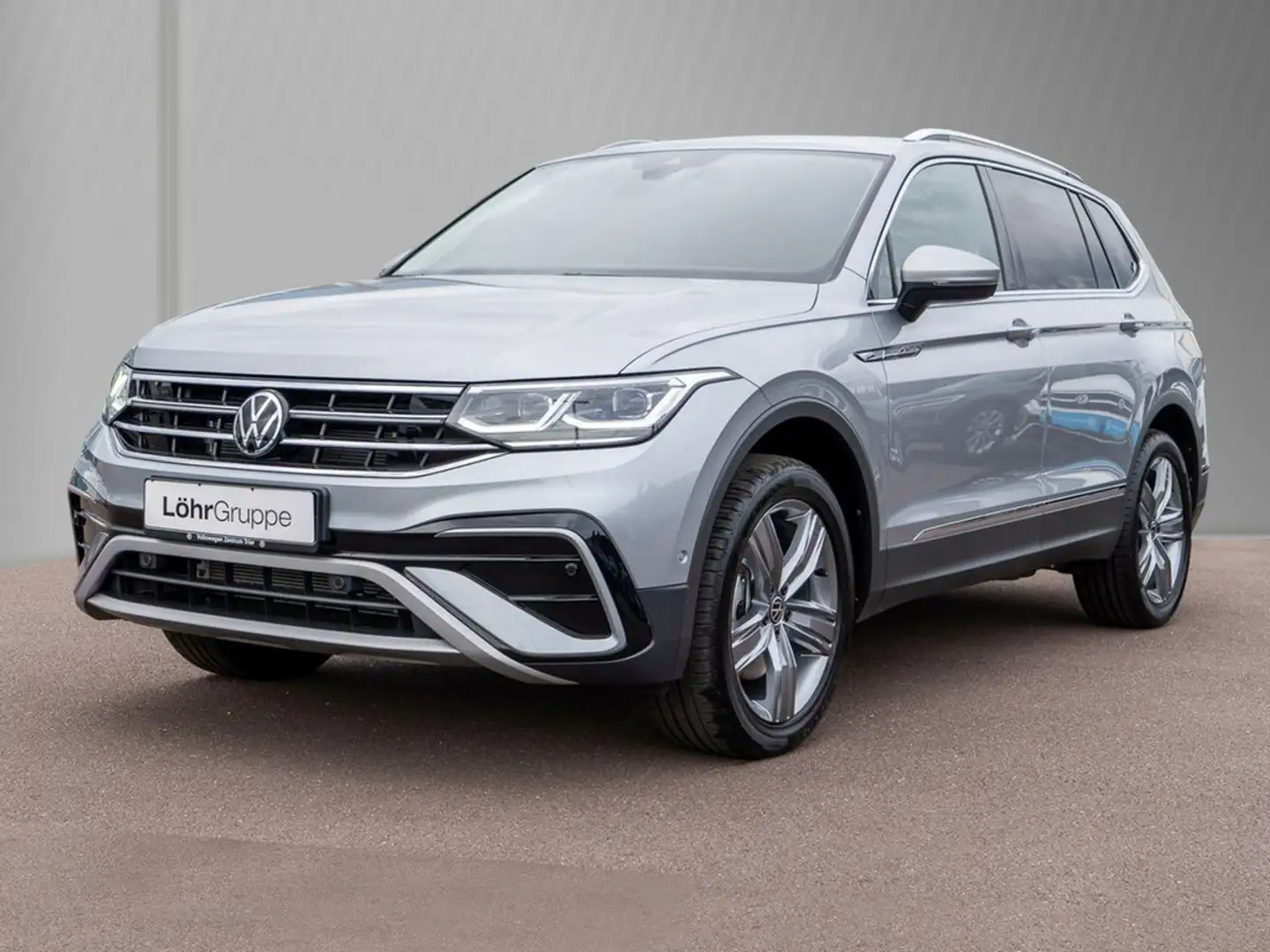 Volkswagen Tiguan Allspace 2.0TDI DSG 4Motion Elegance AHK Silber - 2