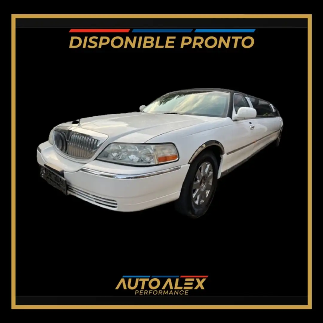 Lincoln Town Car Limousine Wit - 1