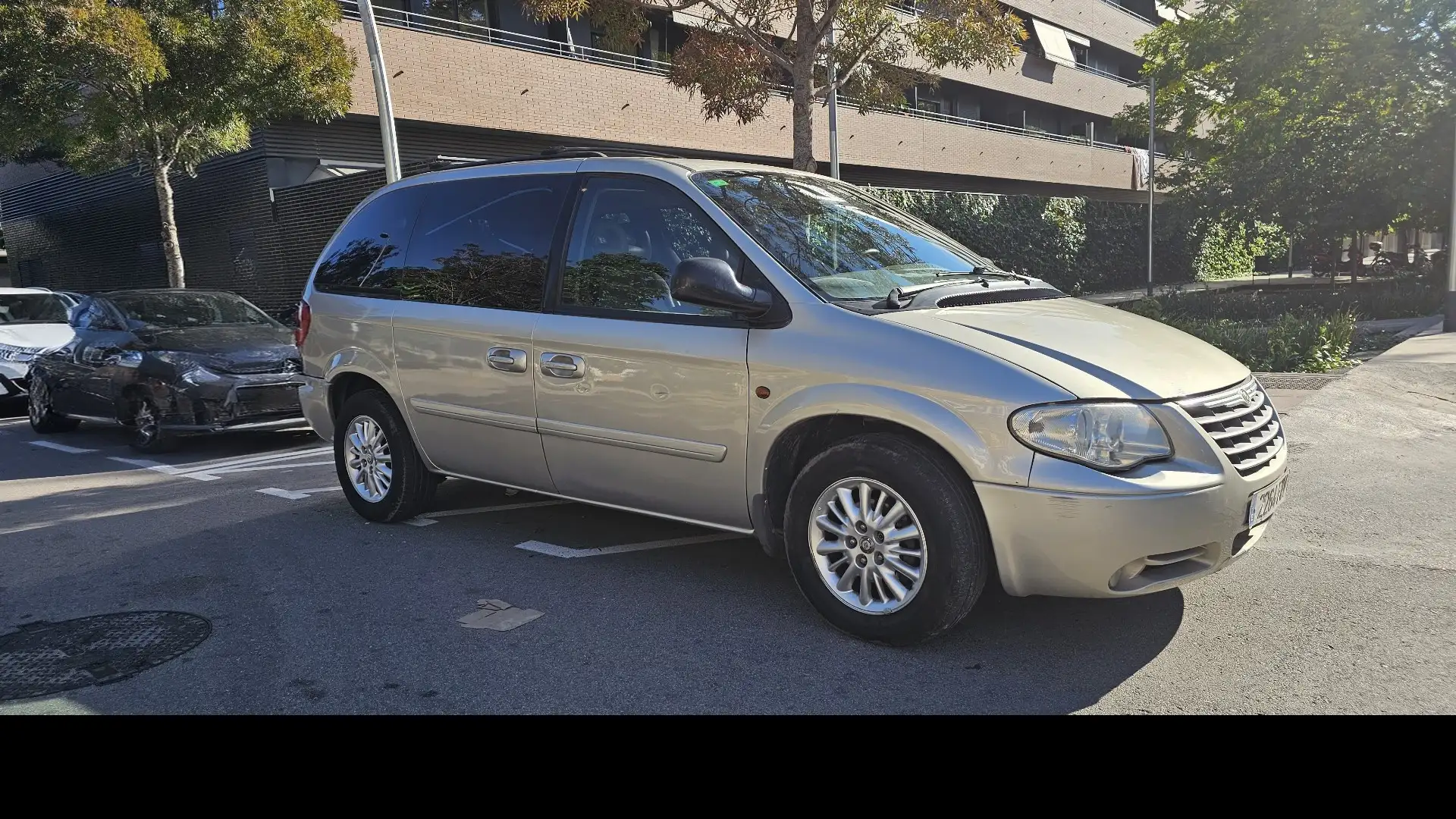 Chrysler Voyager 2.5CRD LX - 1
