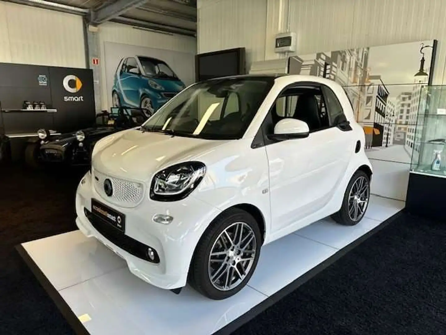 smart forTwo coupé 80kw BRABUS Xclusive 2814km Blanc - 1