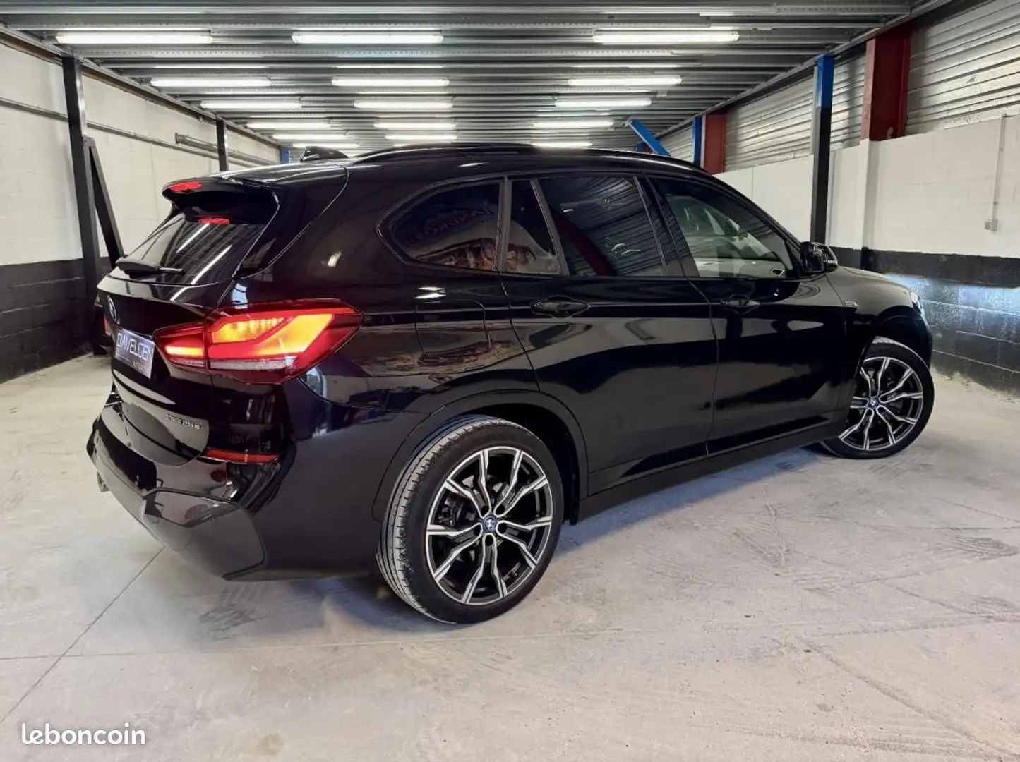 BMW X1 F48 LCI 25e 25ea Hybrid xDrive 220 ch M Sport BVA6 1e main Origine FR Full options Noir - 2