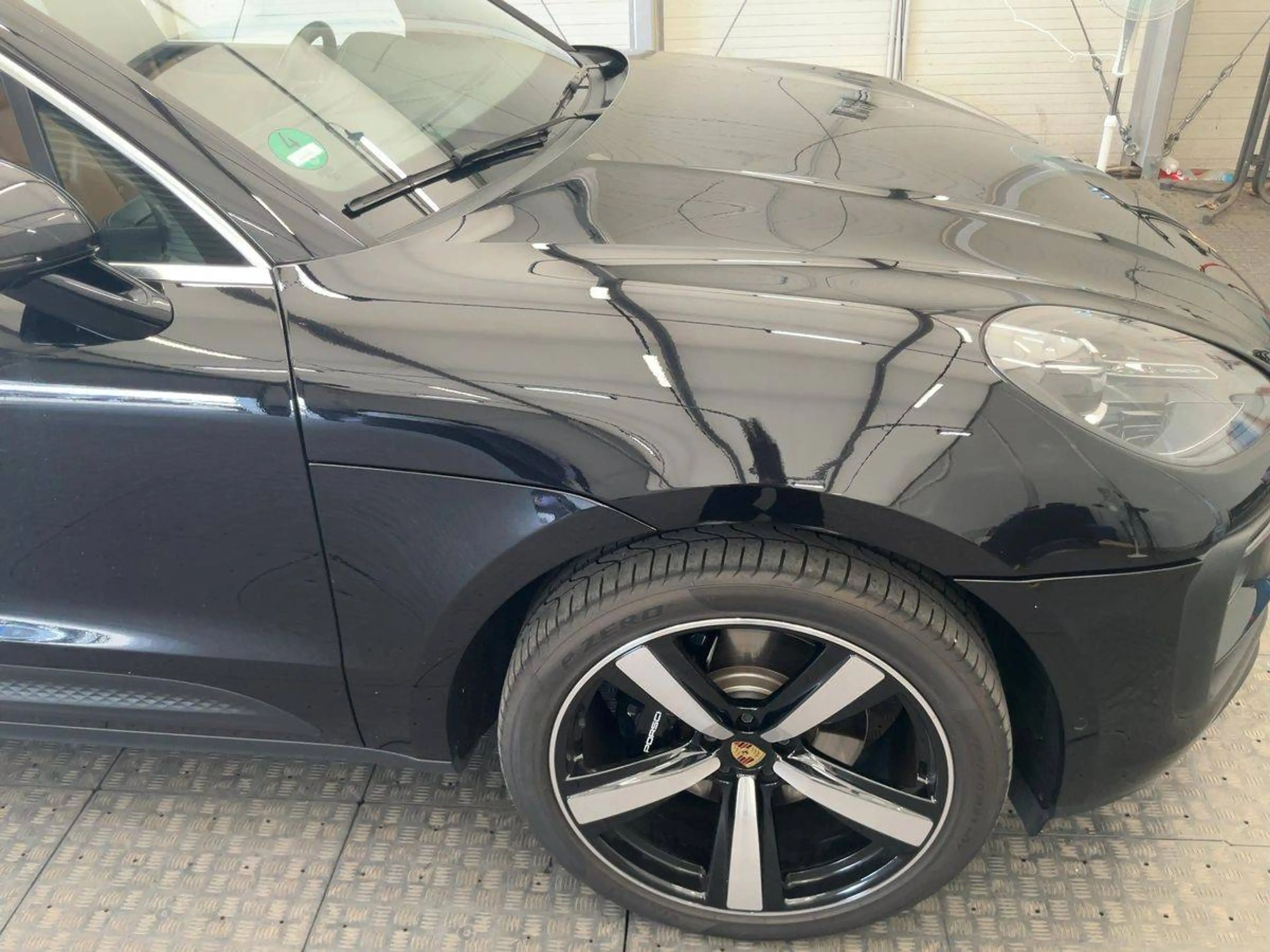 Porsche Macan S — photo 5