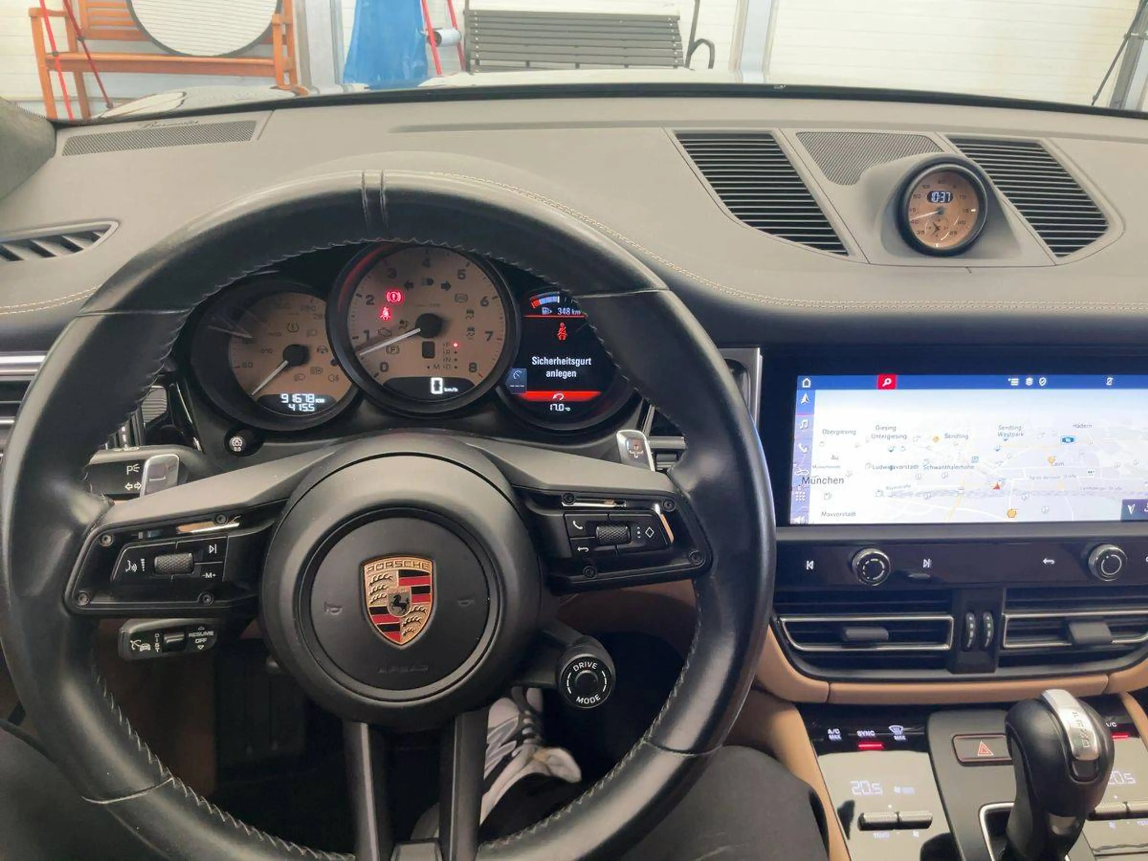 Porsche Macan S — photo 6