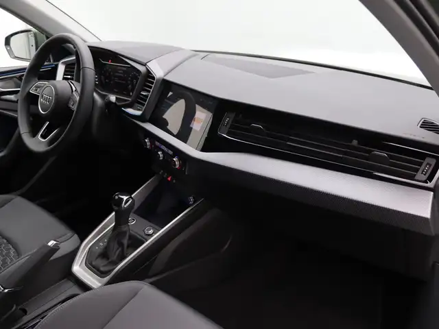 Audi A1 view 8