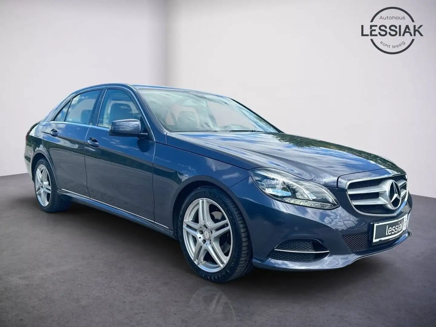 Mercedes-Benz E 200 CDI | Navigation | LED-SW | Avantgarde Blau - 2