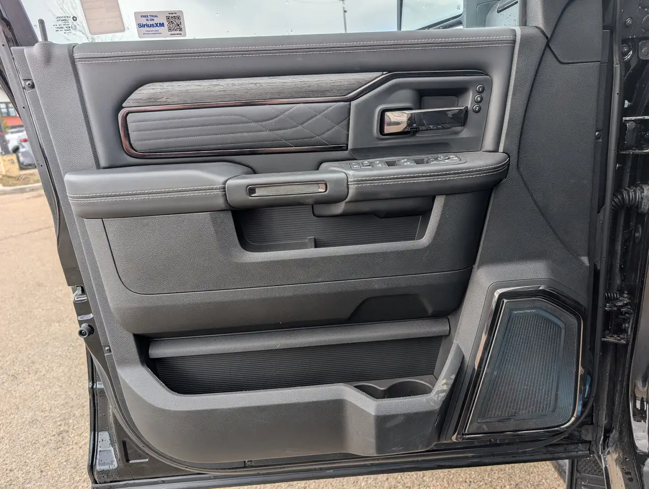 RAM 3500 снимка RAM 3500