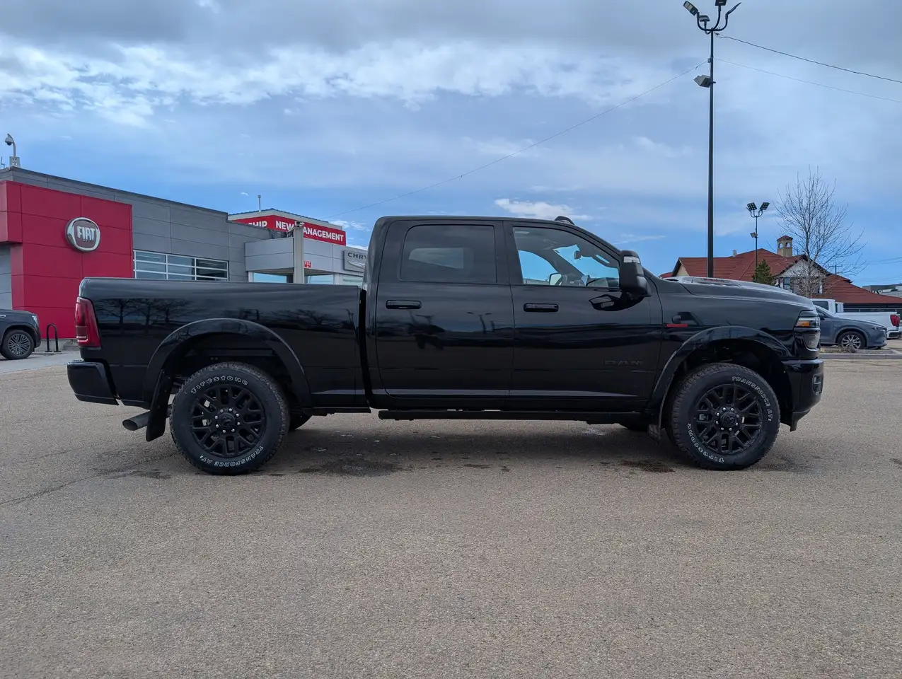 RAM 3500 снимка RAM 3500