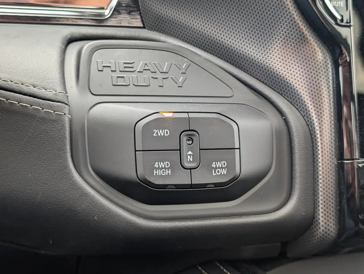RAM 3500 снимка RAM 3500