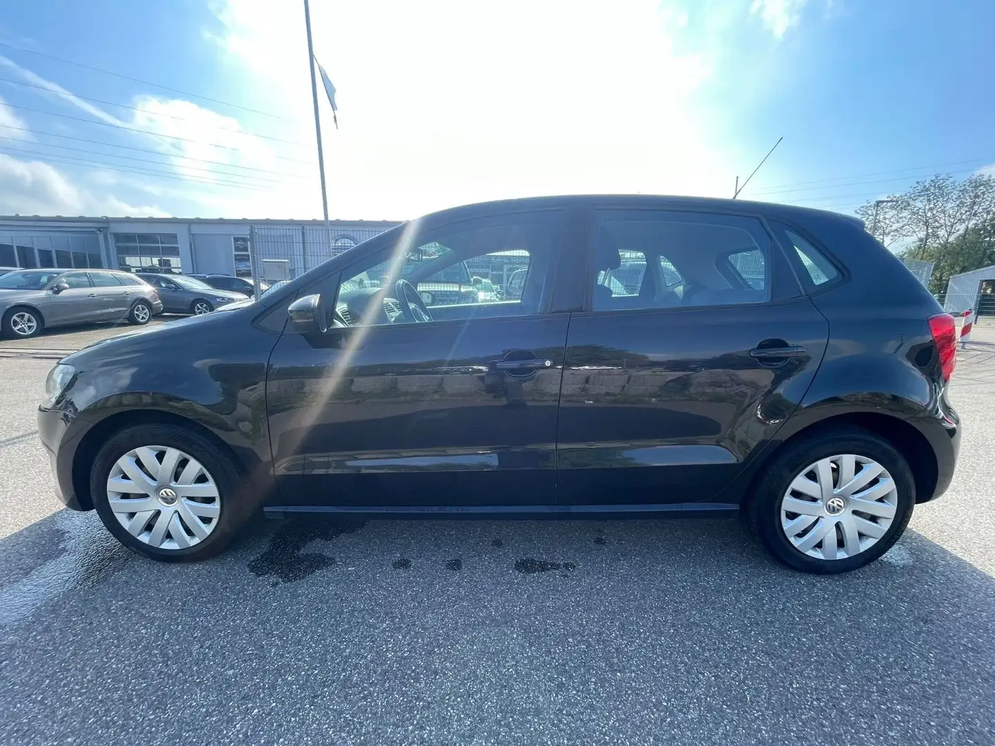 Volkswagen Polo V Trendline / 1.Hand Schwarz - 2