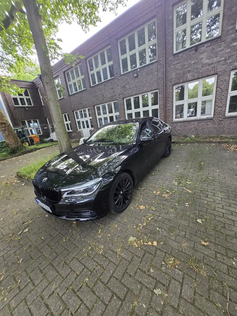 BMW 730 d xDrive Schwarz - 1