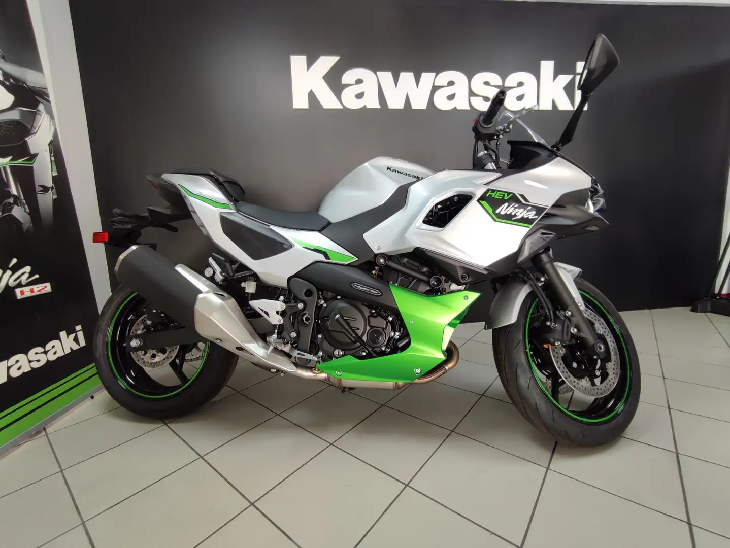 Kawasaki Ninja 7 Hybrid - 1