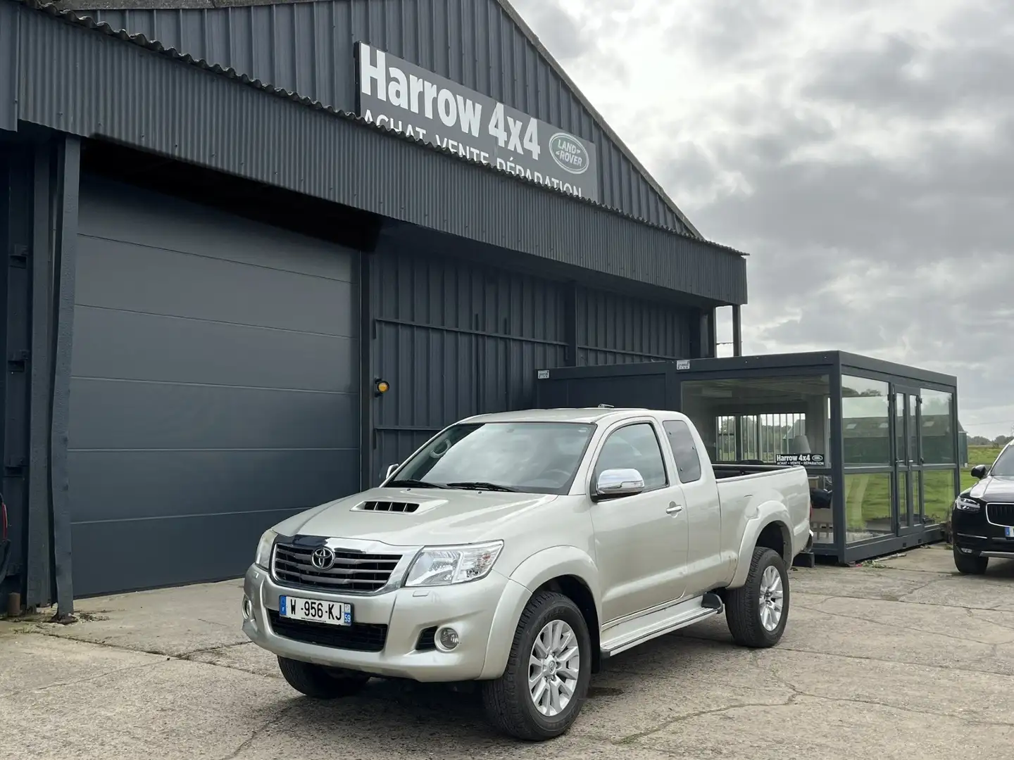 Toyota Hilux X-TRA CAB 2.5L 144 D-4D 4x4 LEGENDE bež - 1