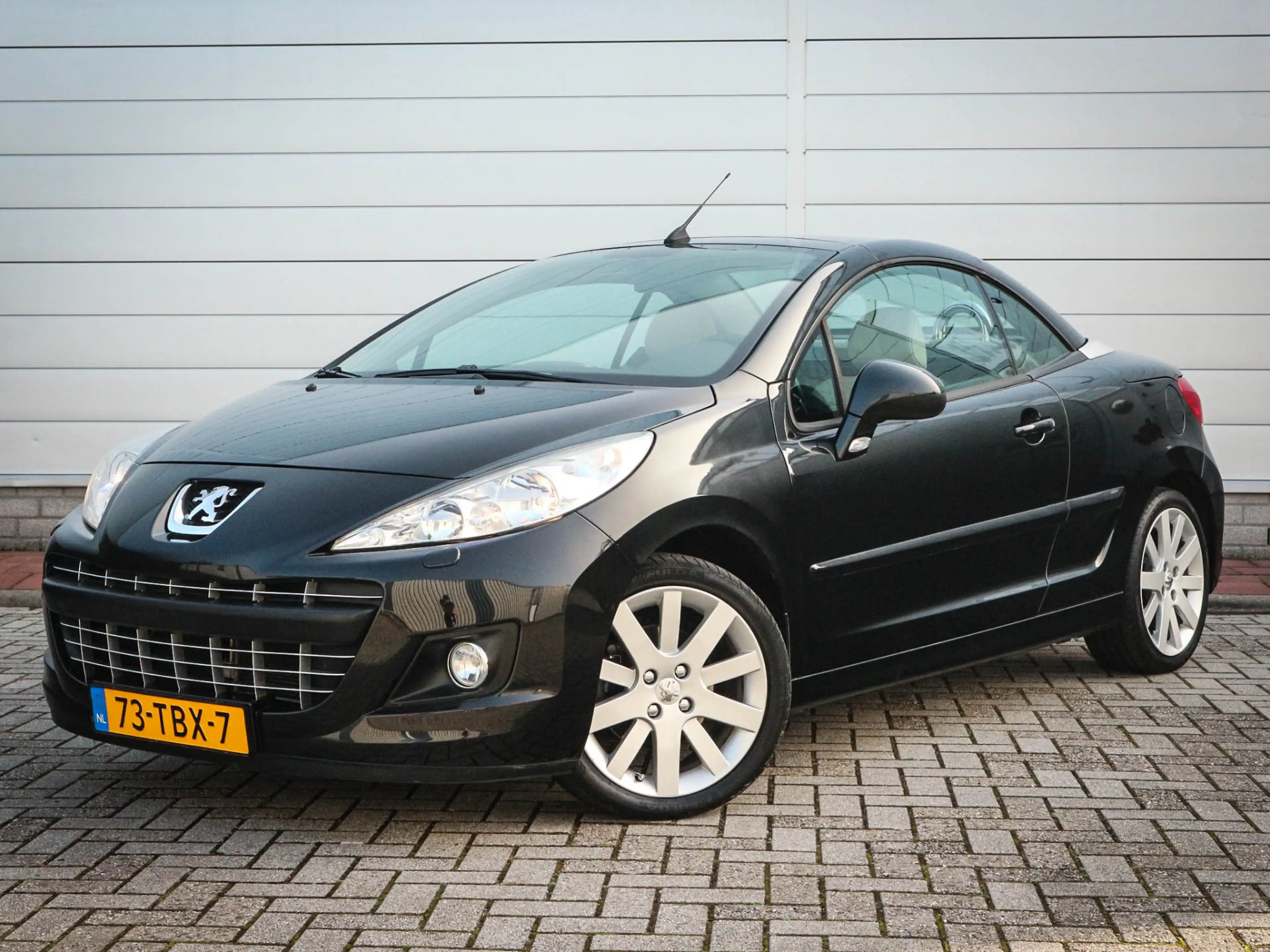 Peugeot 207 CC 1.6 VTi Griffe | Airco | Audio | Leer | Lichtme — photo 2