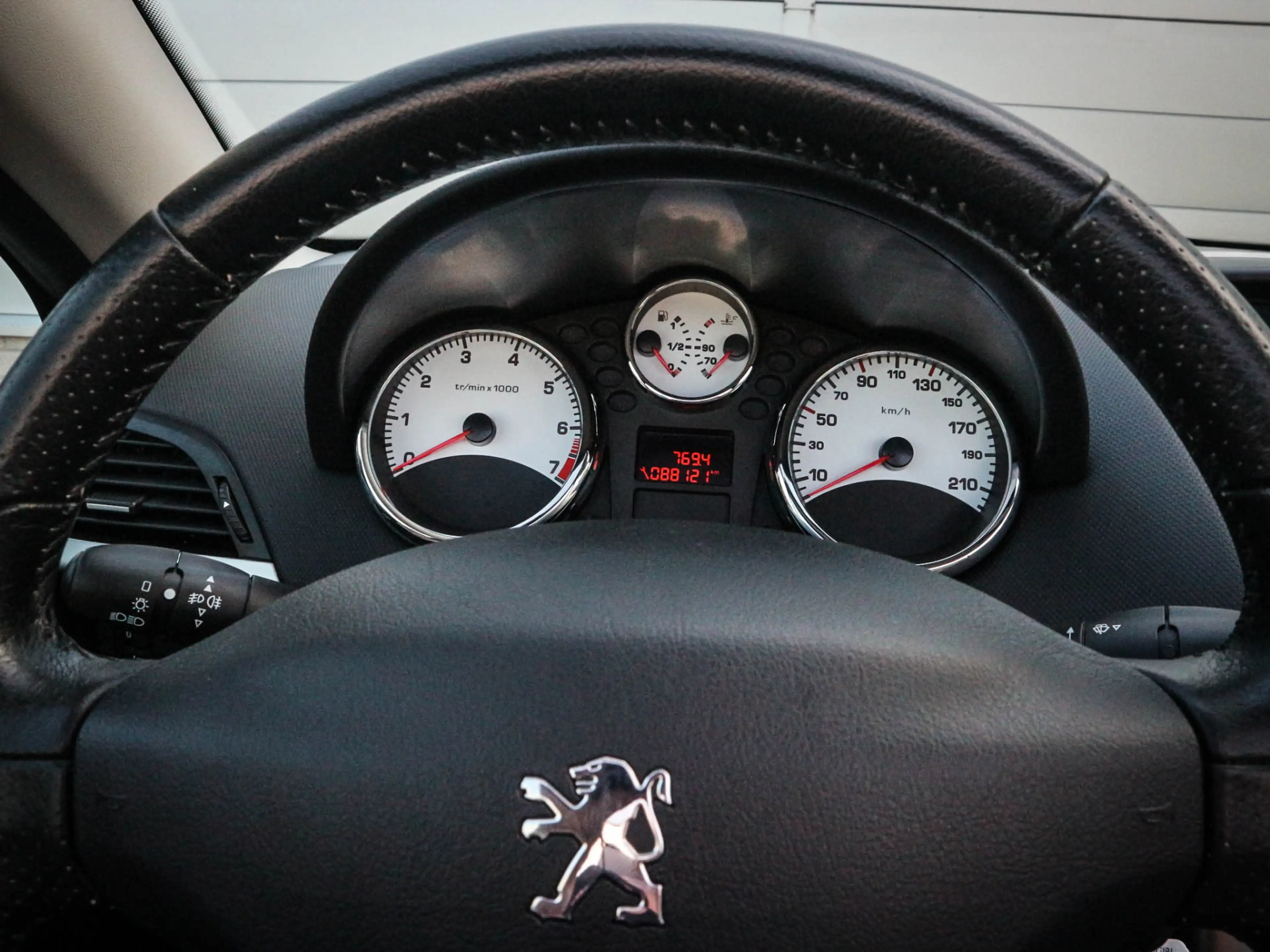 Peugeot 207 CC 1.6 VTi Griffe | Airco | Audio | Leer | Lichtme — photo 4