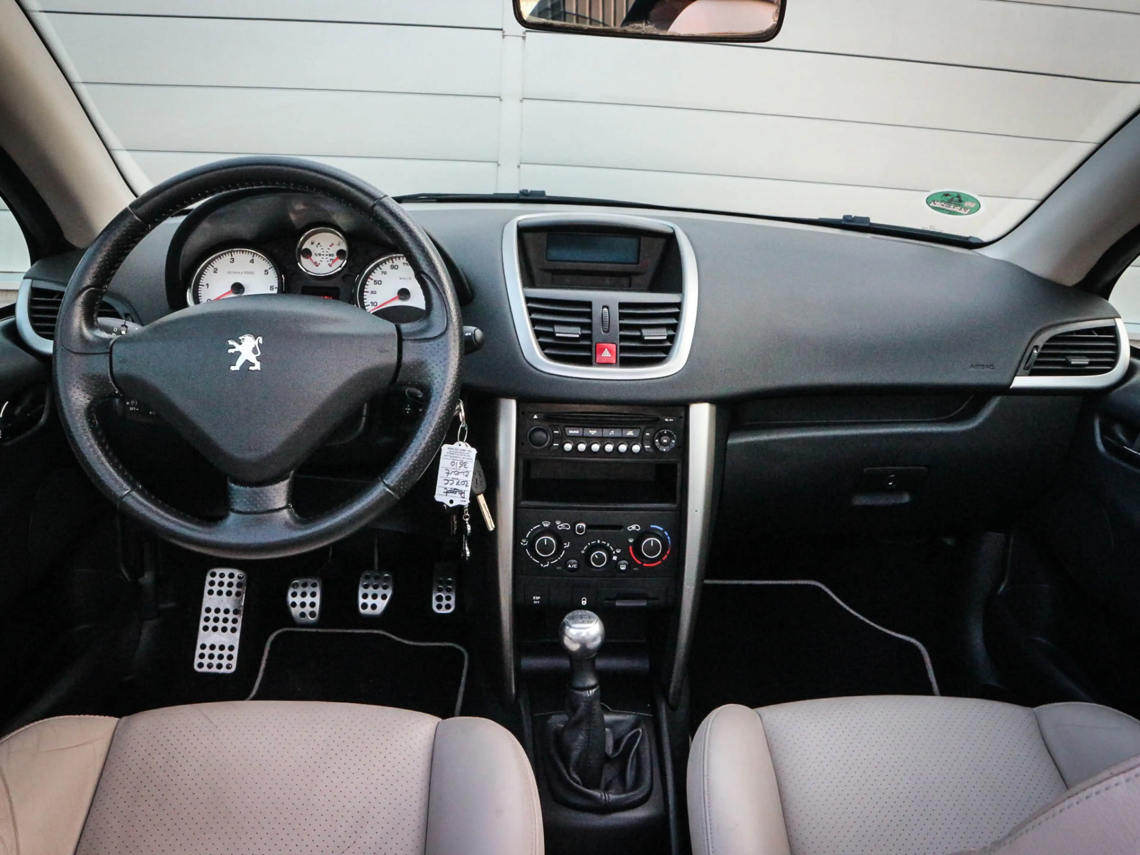 Peugeot 207 CC 1.6 VTi Griffe | Airco | Audio | Leer | Lichtme — photo 6
