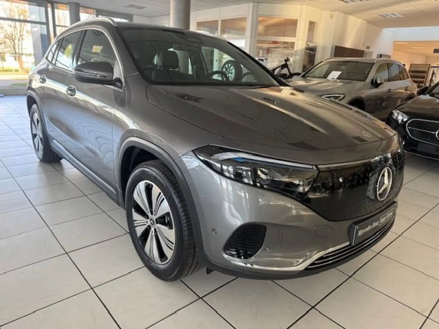 Mercedes-Benz EQA 350 4M Progressive Adv Winter LED Kamera LM Grau - 2