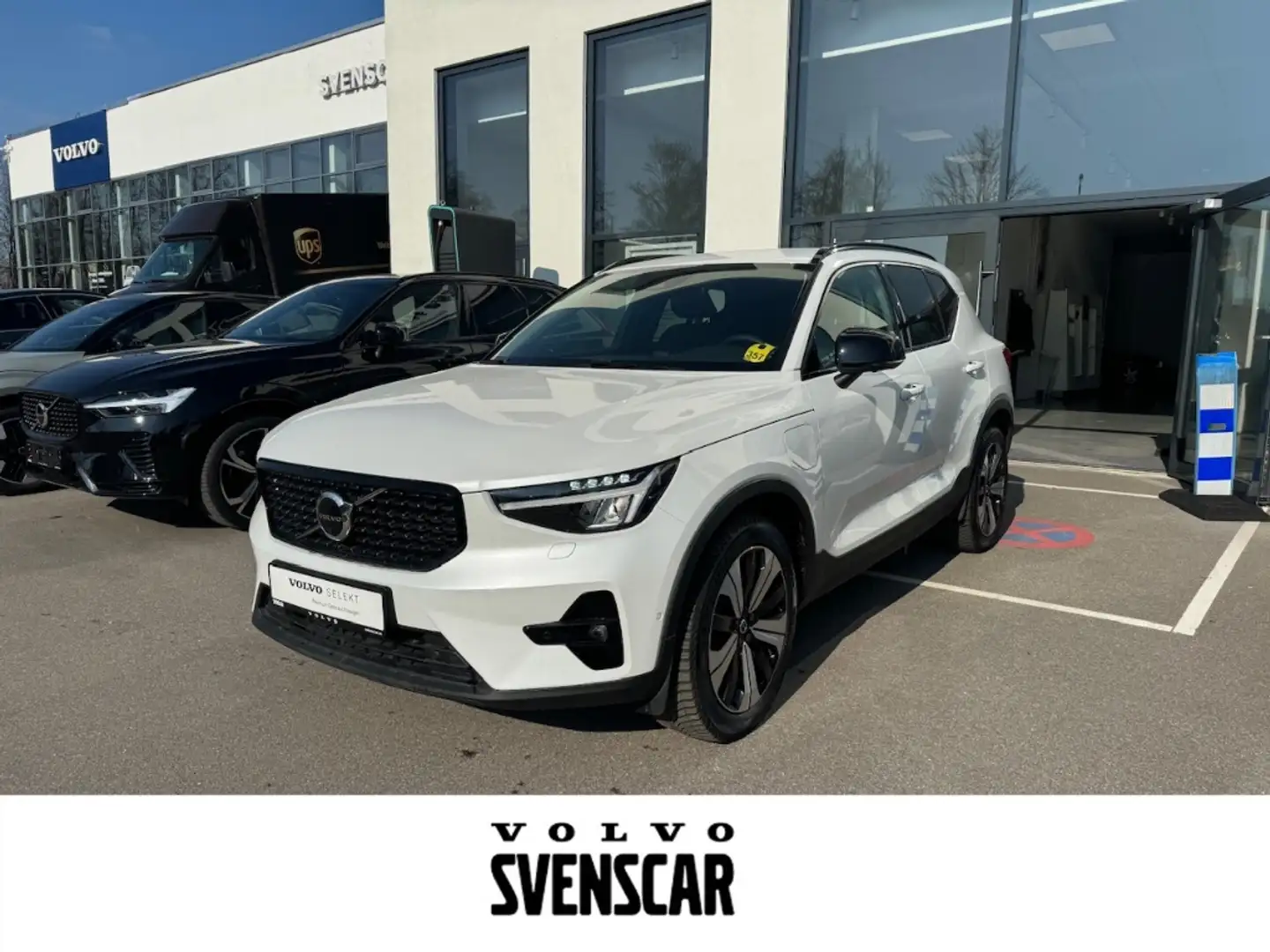 Volvo XC40 Plus Dark Recharge Plug-In Hybrid T5 Twin Engine E Weiß - 1