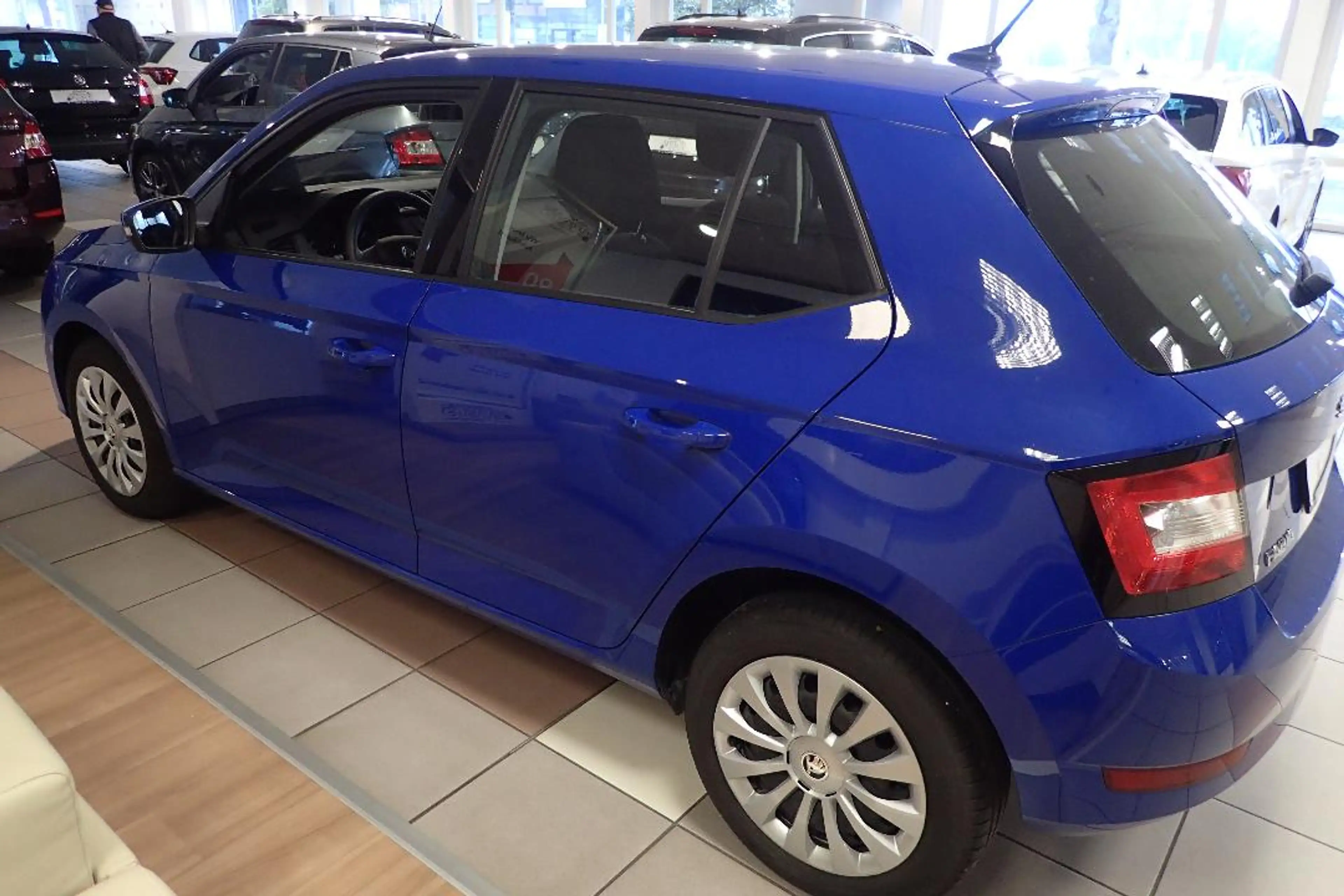 Skoda Fabia Active  1,0 KLIMA  ABN.AHK  DAB  2.HAND — photo 6