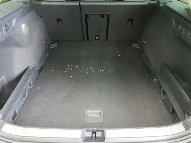 Volkswagen Passat view 15