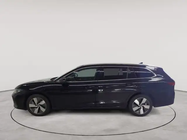 Volkswagen Passat view 6