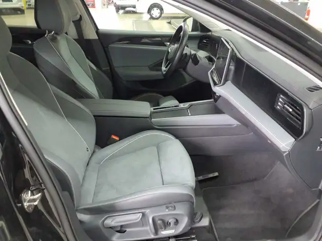 Volkswagen Passat view 7