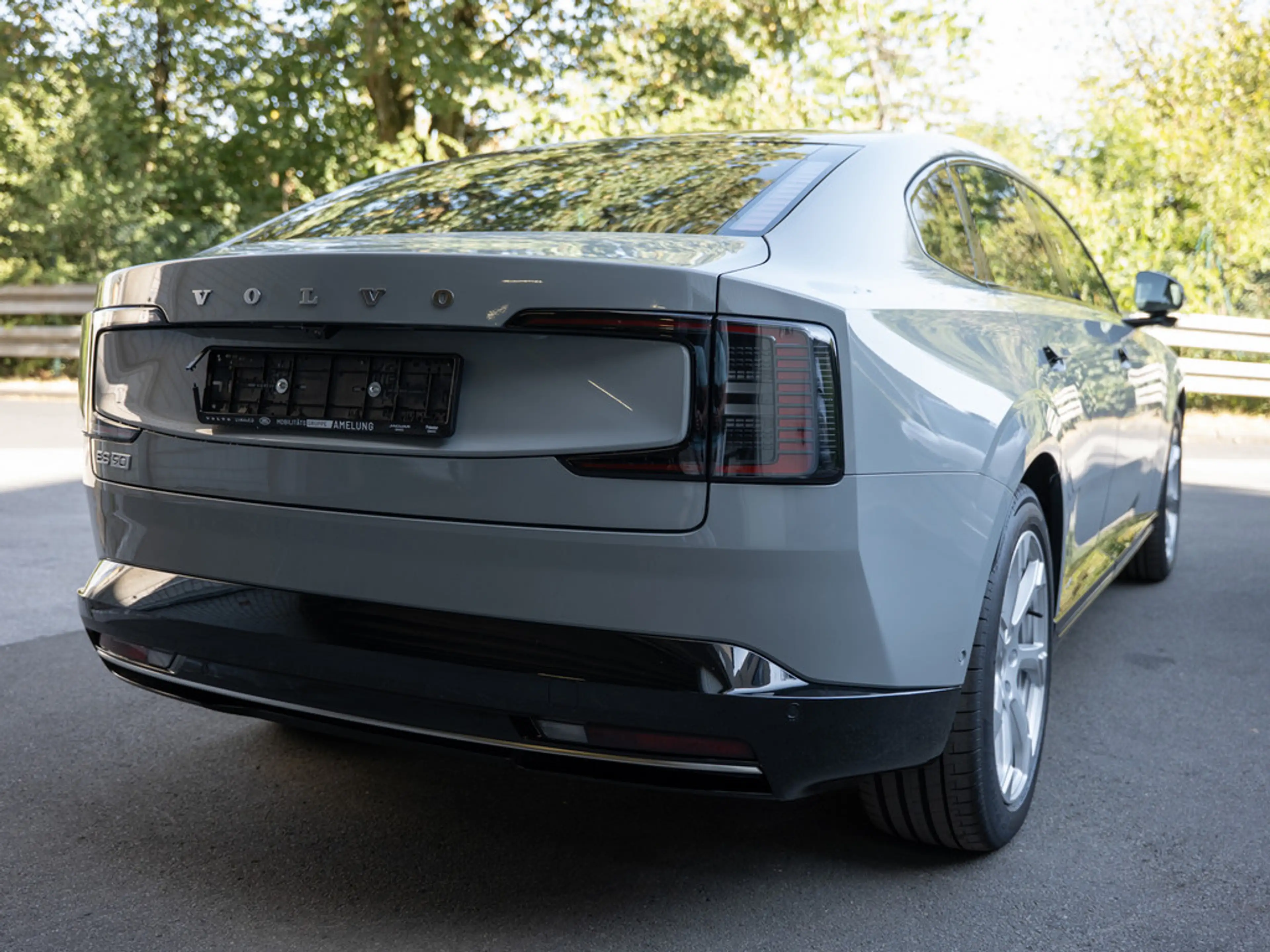Volvo ES90 Single Motor Extended Range Plus 360° — photo 2