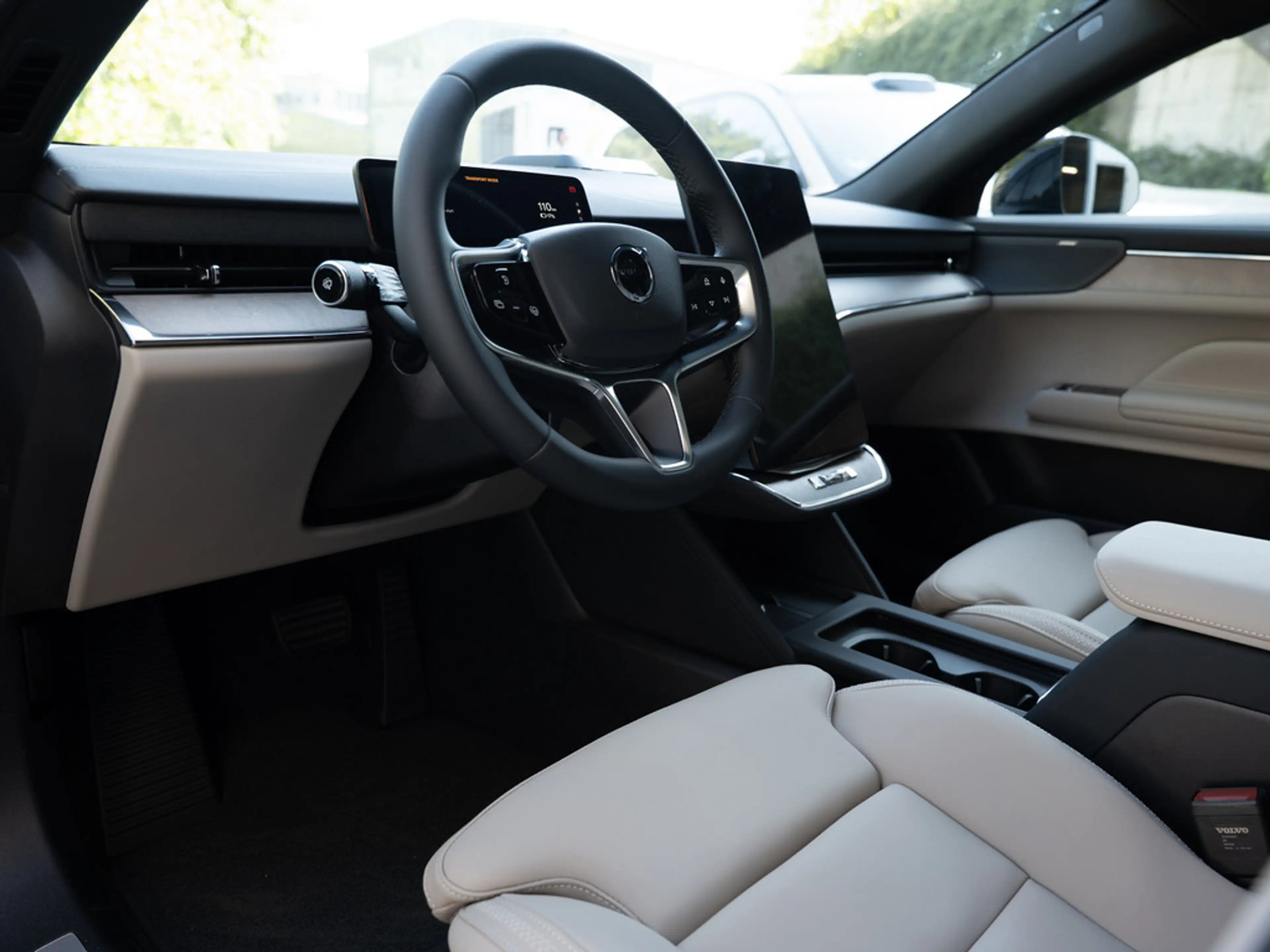 Volvo ES90 Single Motor Extended Range Plus 360° — photo 14