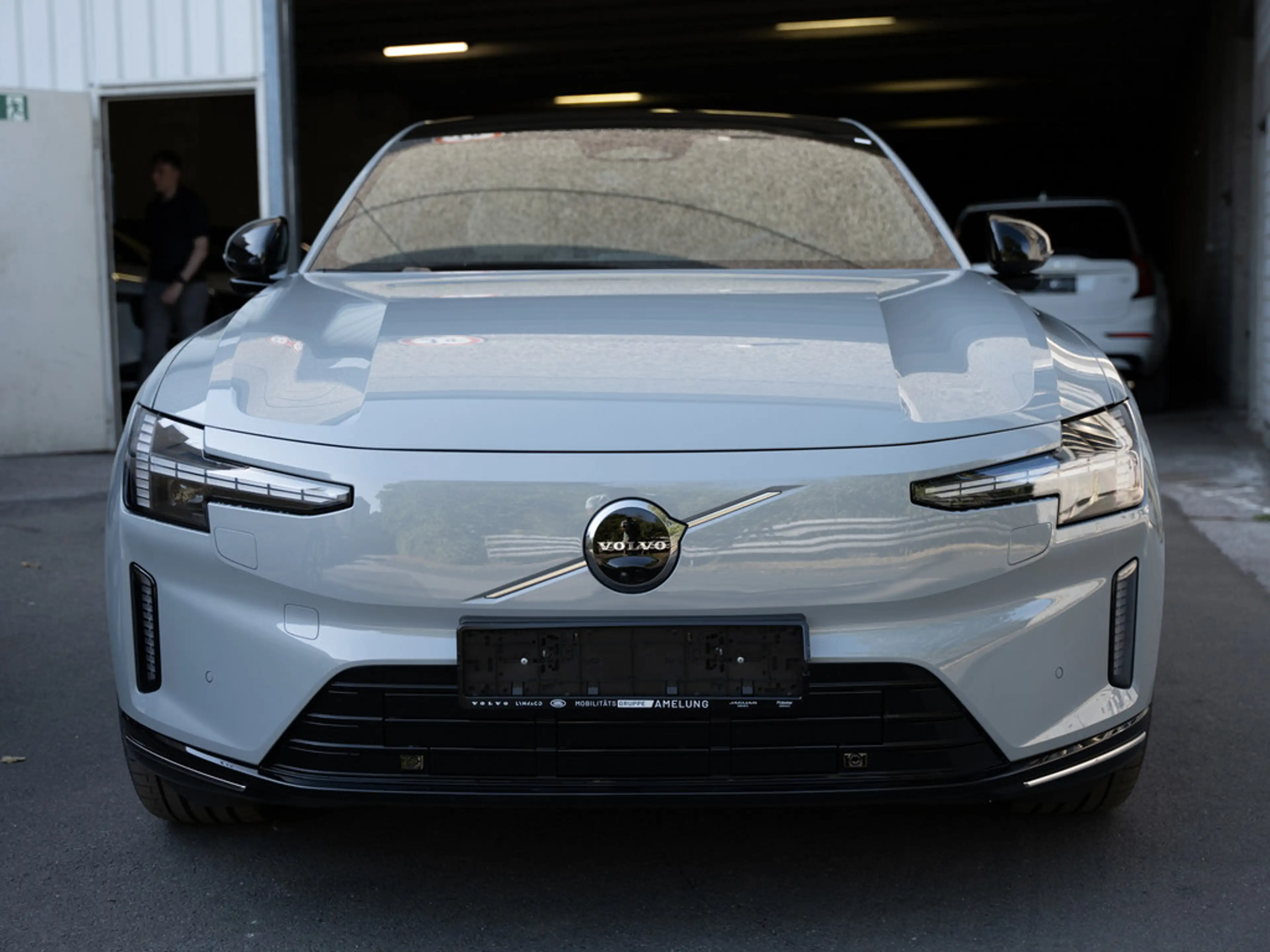 Volvo ES90 Single Motor Extended Range Plus 360° — photo 5