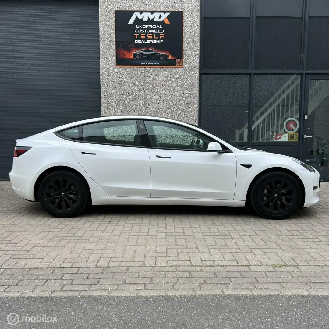 Tesla Model 3 Standard Range + MMX PACK Wit - 2