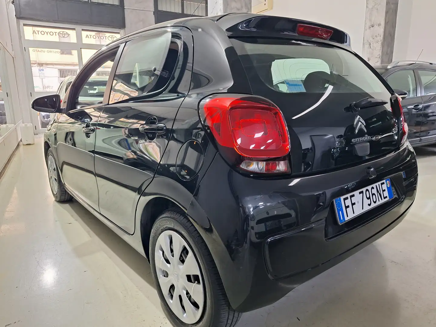 Citroen C1 1.0 GPL 68cv 5 Porte 2016 Nero - 2