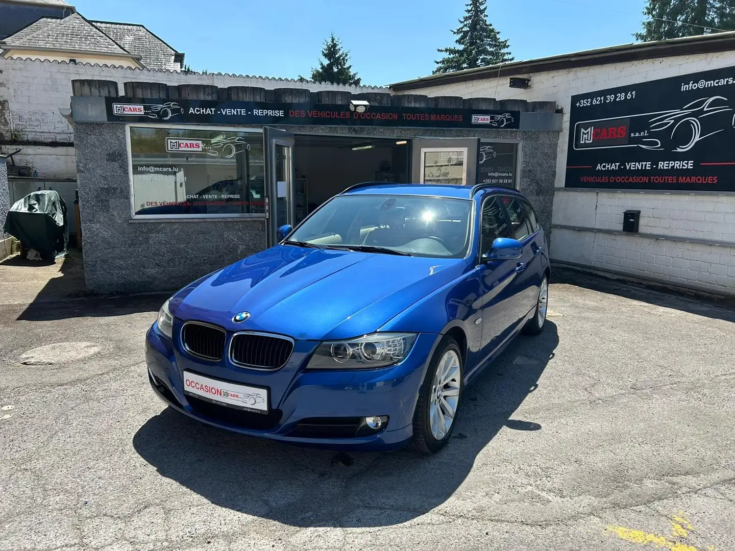BMW 320 320d xDrive DPF Touring Aut. Edition Lifestyle Bleu - 1