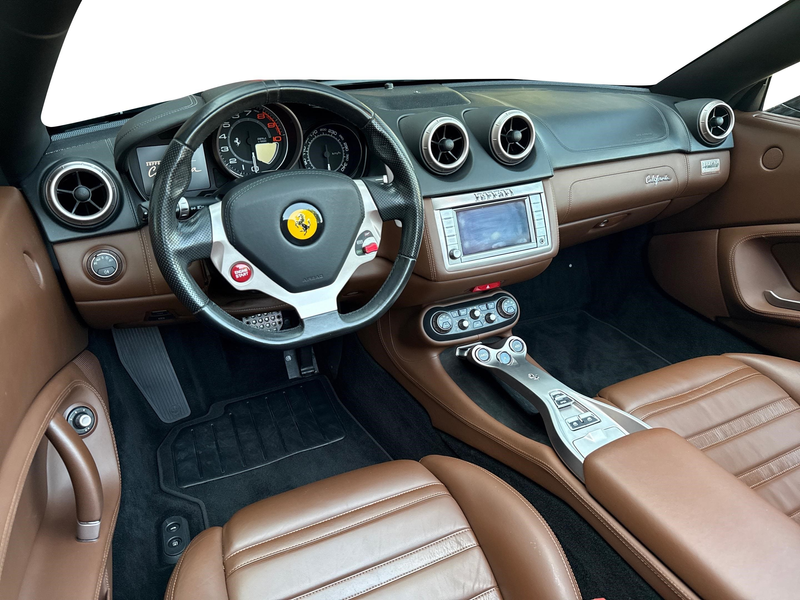 Ferrari California *PDC vorne und hinten*Tempomat* — photo 11
