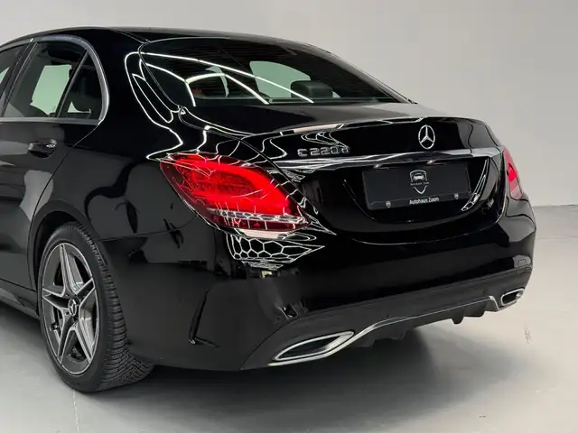 Mercedes-Benz C-Class view 12