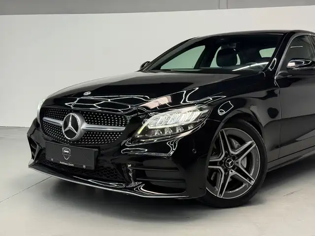 Mercedes-Benz C-Class view 3