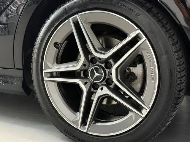 Mercedes-Benz C-Class view 6