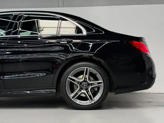 Mercedes-Benz C-Class view 10