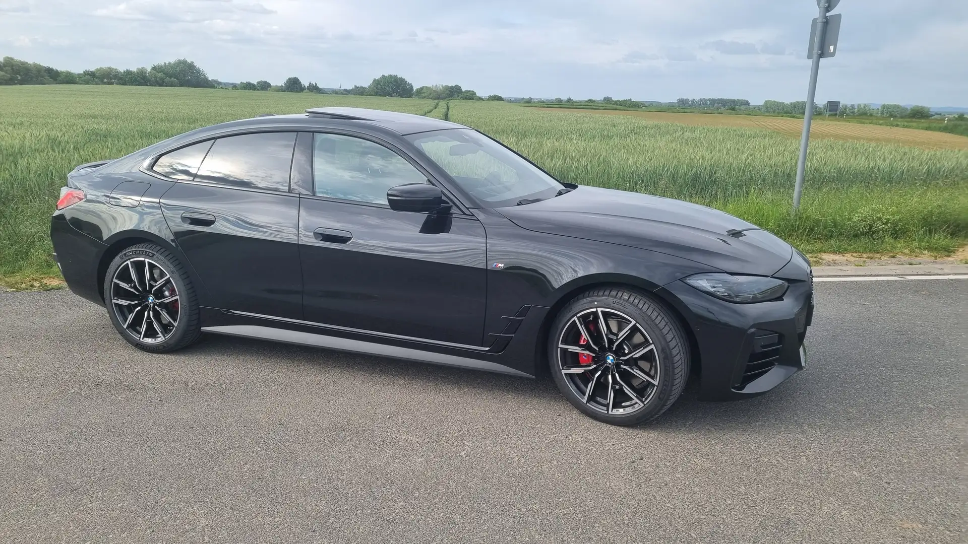 BMW 430 4er Gran Coupe 430i Gran Coupe M Sport LED+ LEDER Schwarz - 2