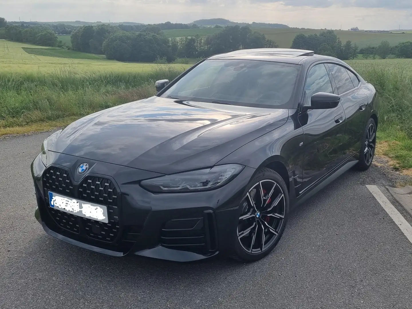 BMW 430 4er Gran Coupe 430i Gran Coupe M Sport LED+ LEDER Schwarz - 1