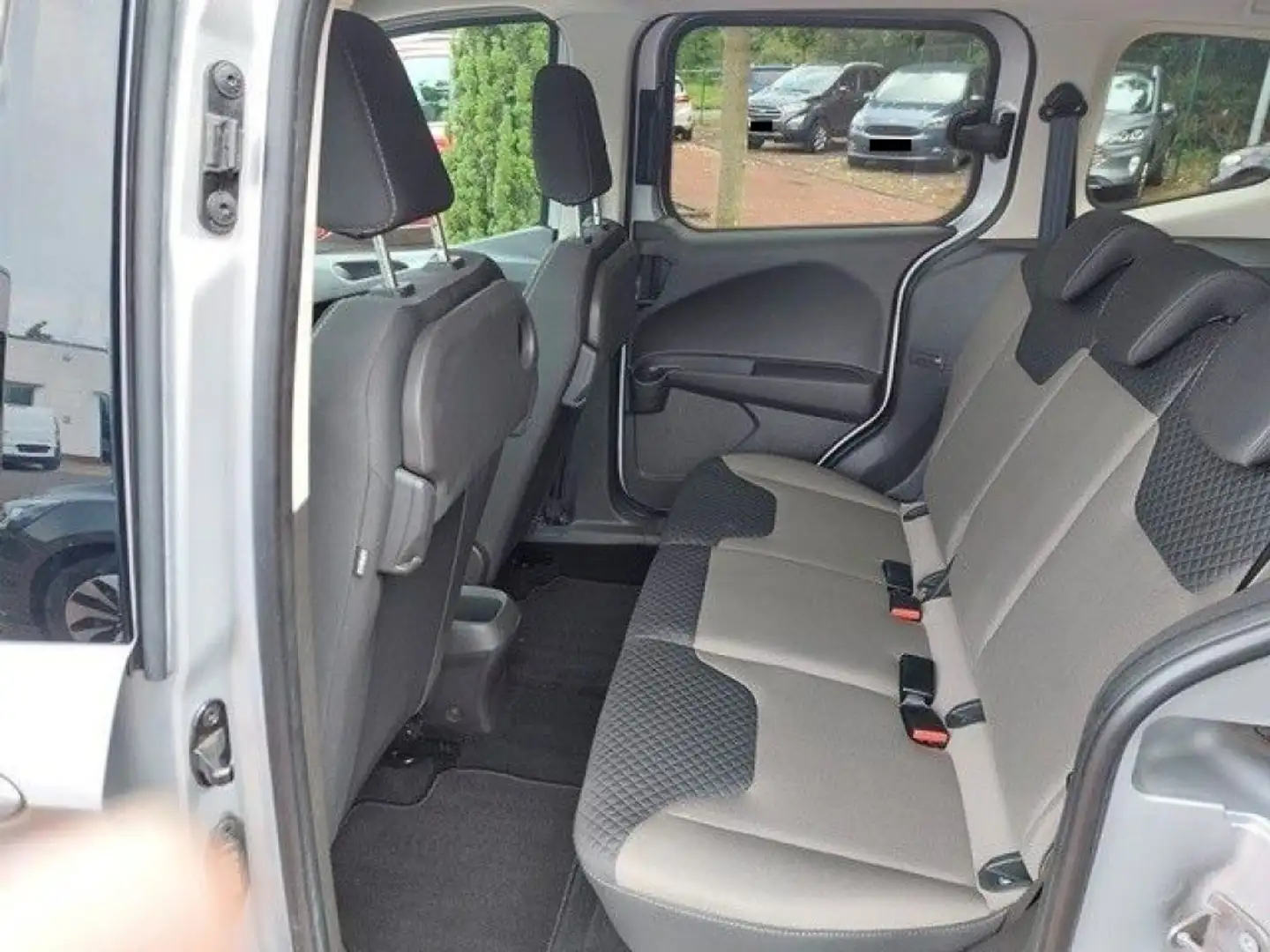 Ford Tourneo Courier 1.0 EcoBoost 100 CV Titanium Argento - 2