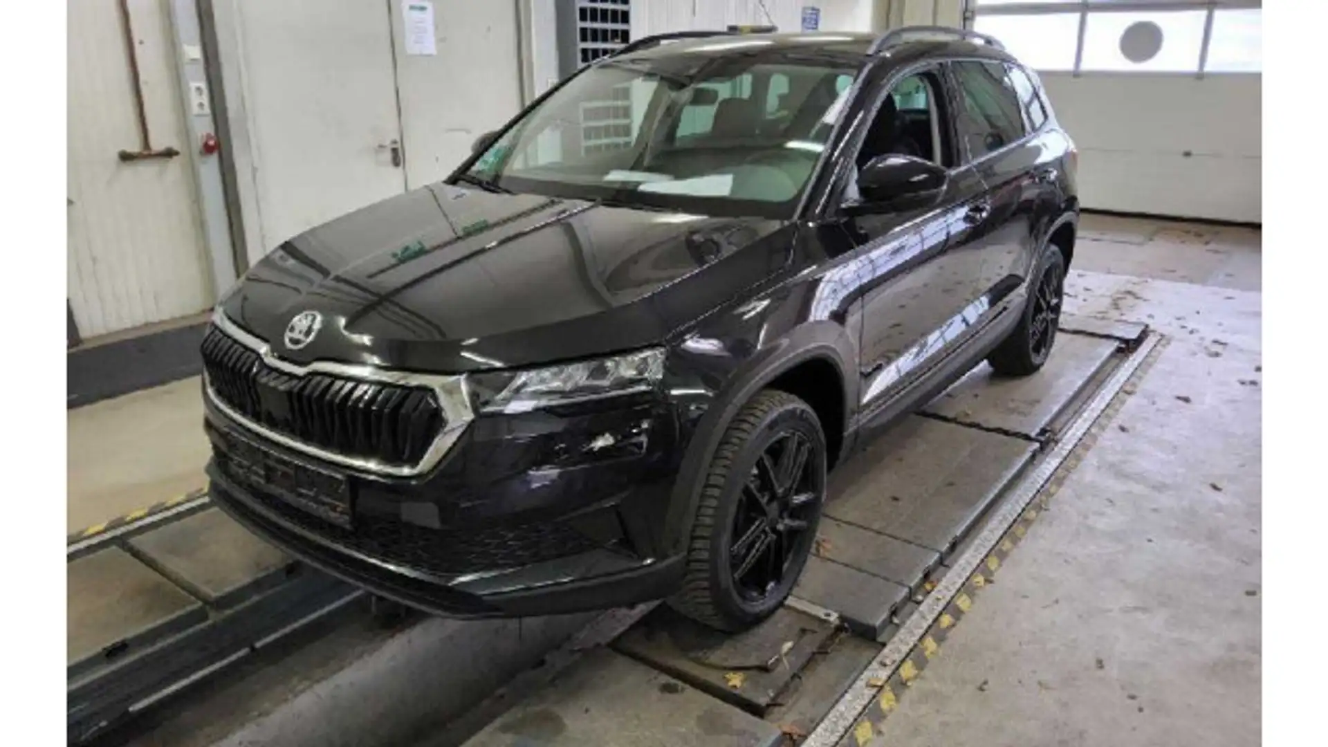 Skoda Karoq 1.5 TSI NAVI SHZ LED ACC RFK AHK Noir - 2
