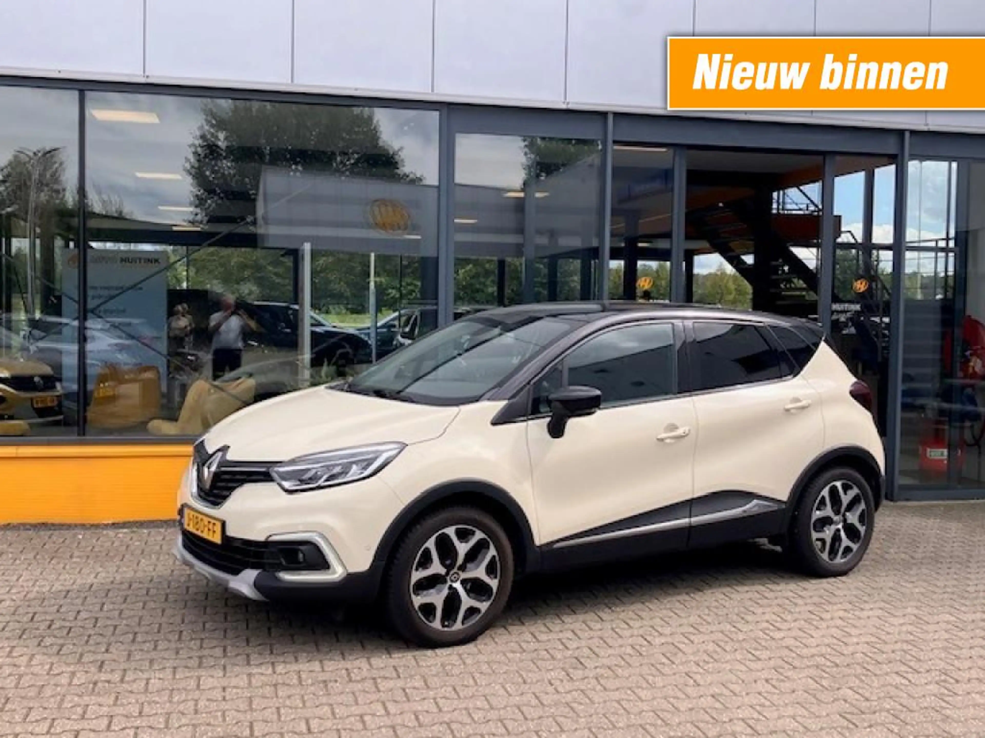Renault Captur 1.3 Tce 150 pk Intens - Pan dak - Navi - Apple/And