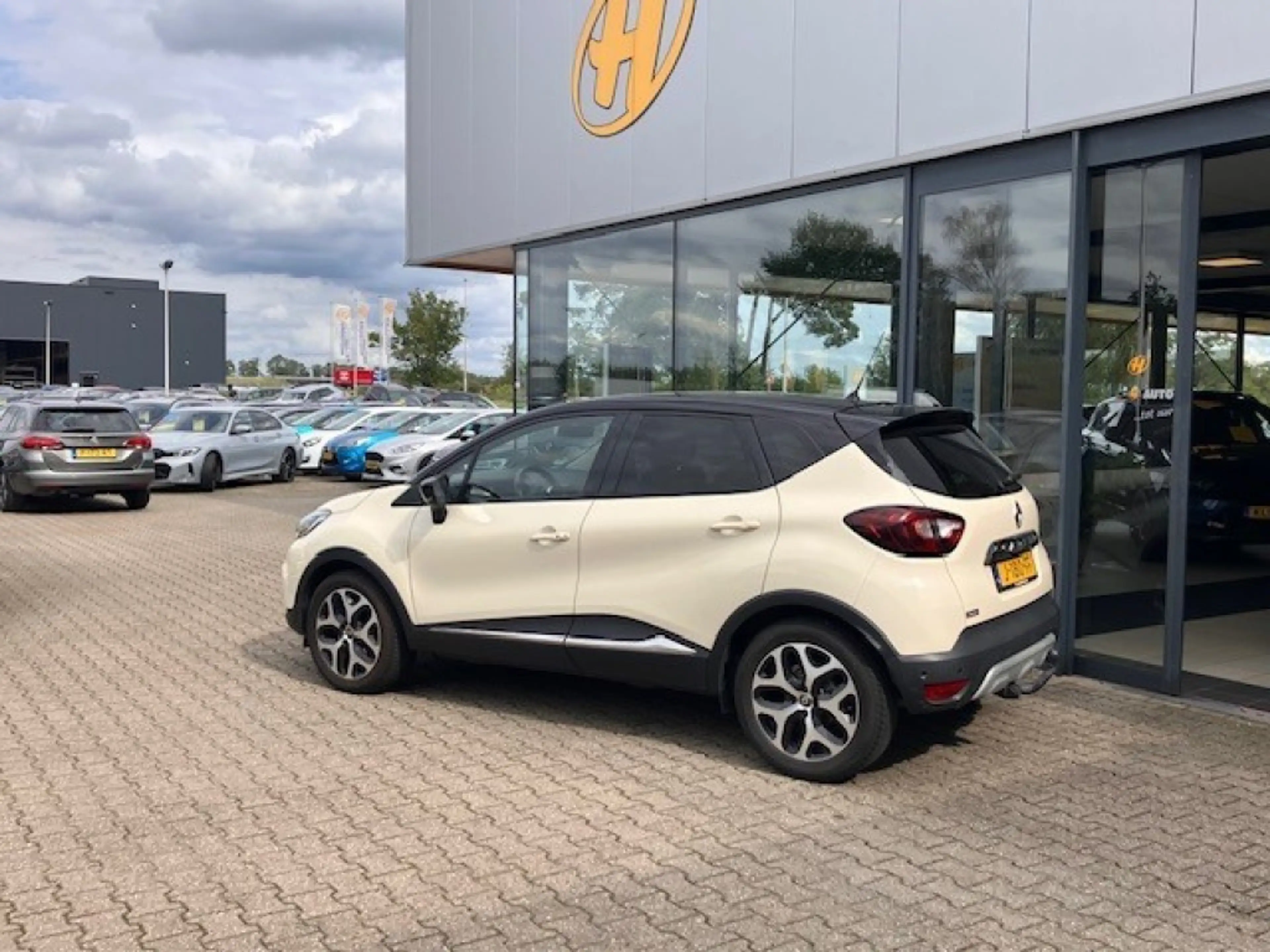 Renault Captur 1.3 Tce 150 pk Intens - Pan dak - Navi - Apple/And — photo 2