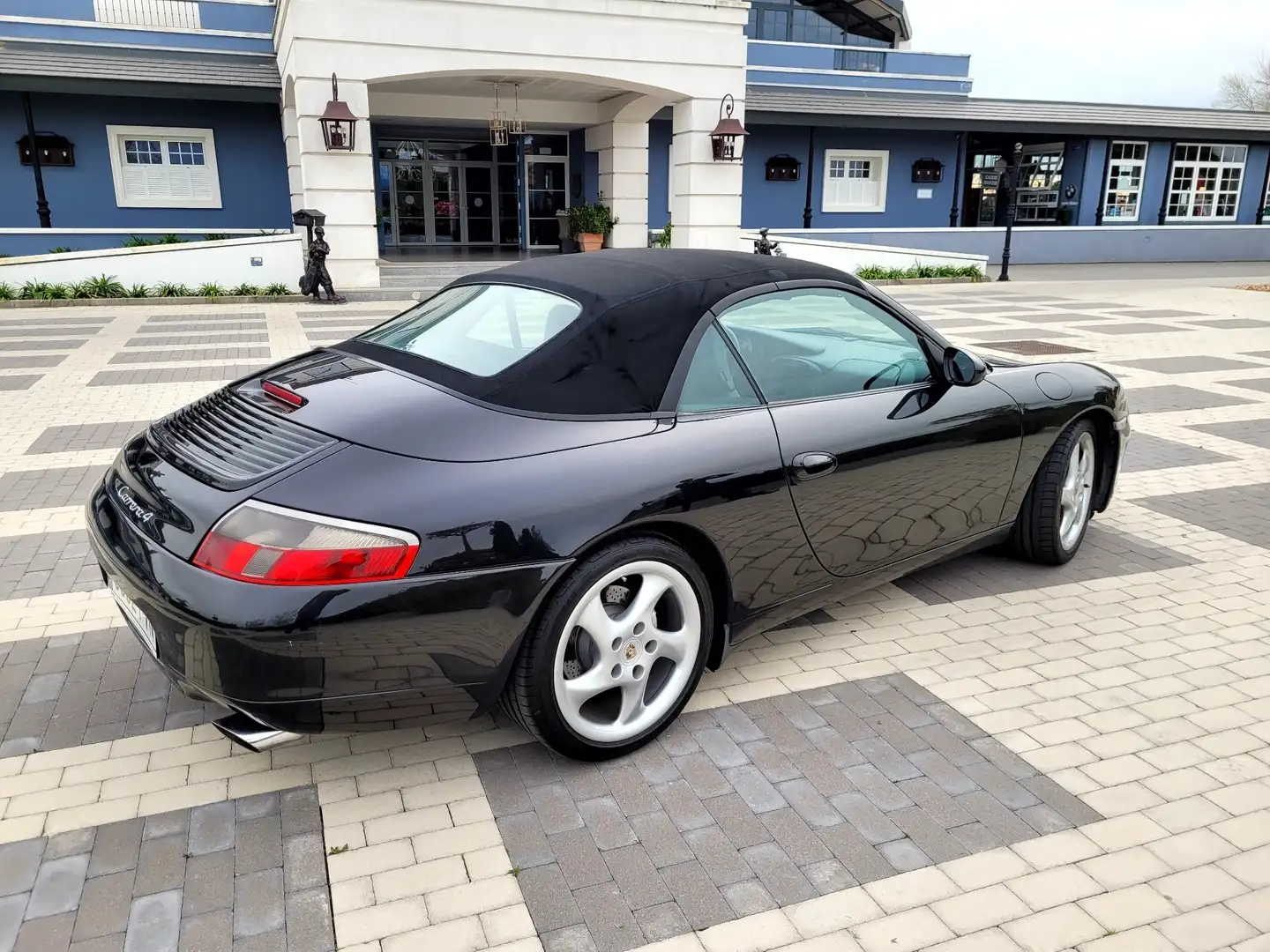 Porsche 911 Carrera 4 Cabrio Czarny - 2