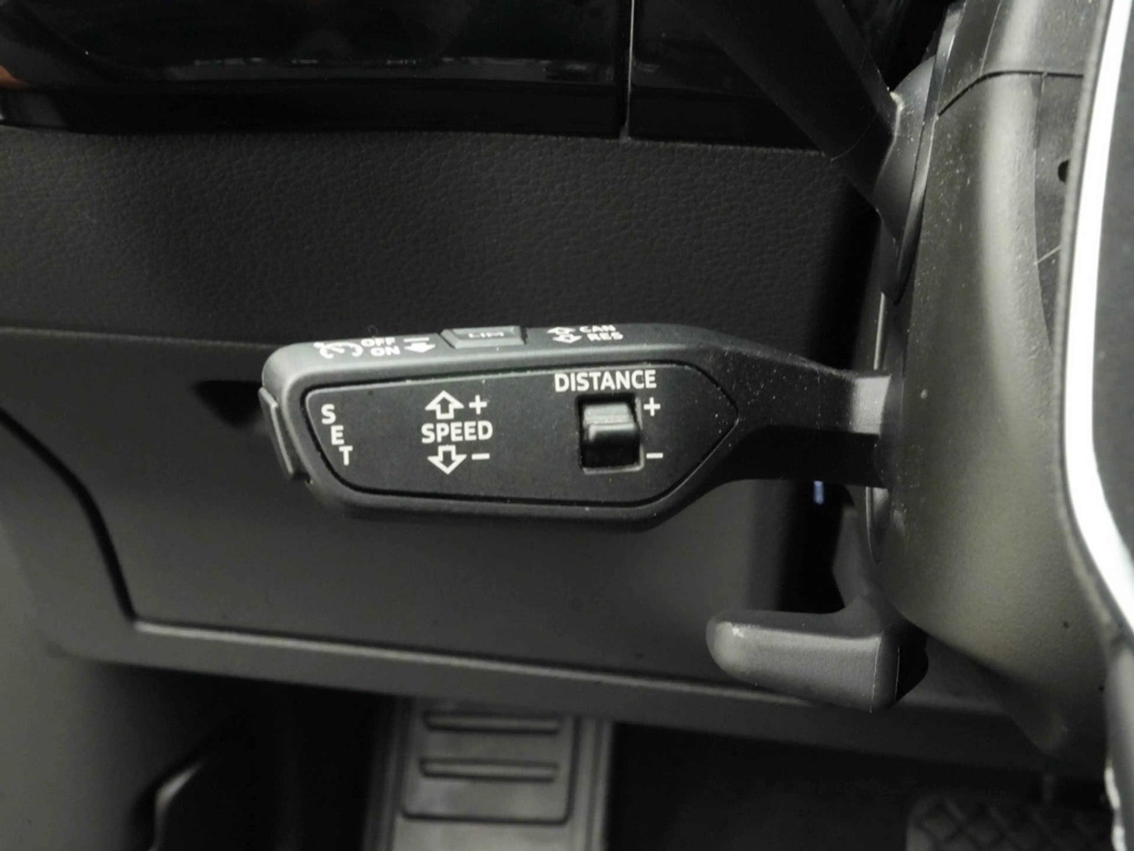 Audi Q8 e-tron 50 quattro S line MATRIX PANO AHK — photo 9