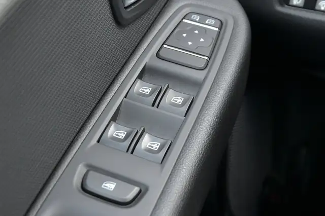 Renault Clio view 19